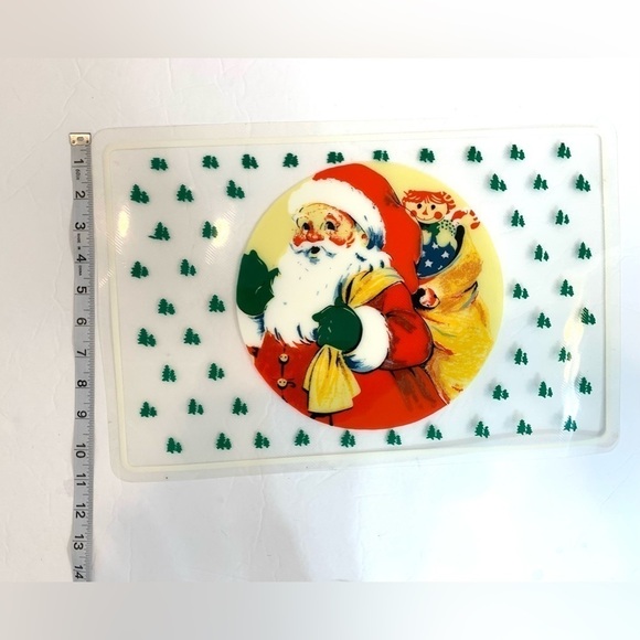Set of 2 Plastic Vintage Santa Placemats - Picture 4 of 4